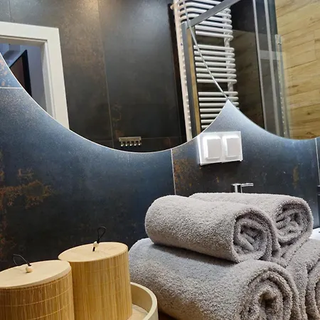 Elite 7 Jezyce- Baranczaka 7 *