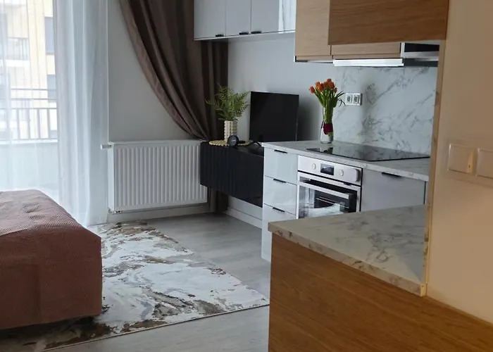 Elite 7 Jezyce- Baranczaka 7 * Poznan