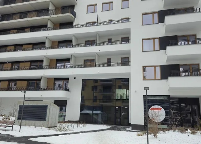 Elite 7 Jezyce- Baranczaka 7 Poznań